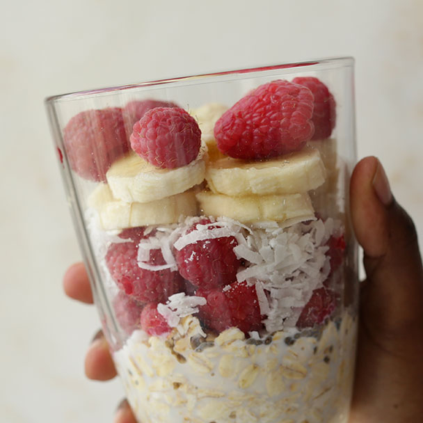  Raspberry Coconut Overnight Oats 