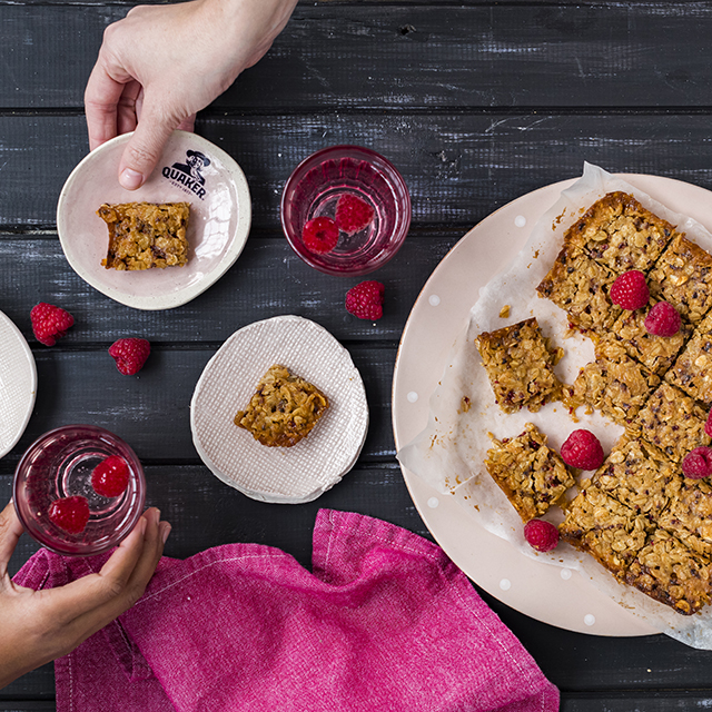 Apricot, Raspberry & Oat Snack Bites